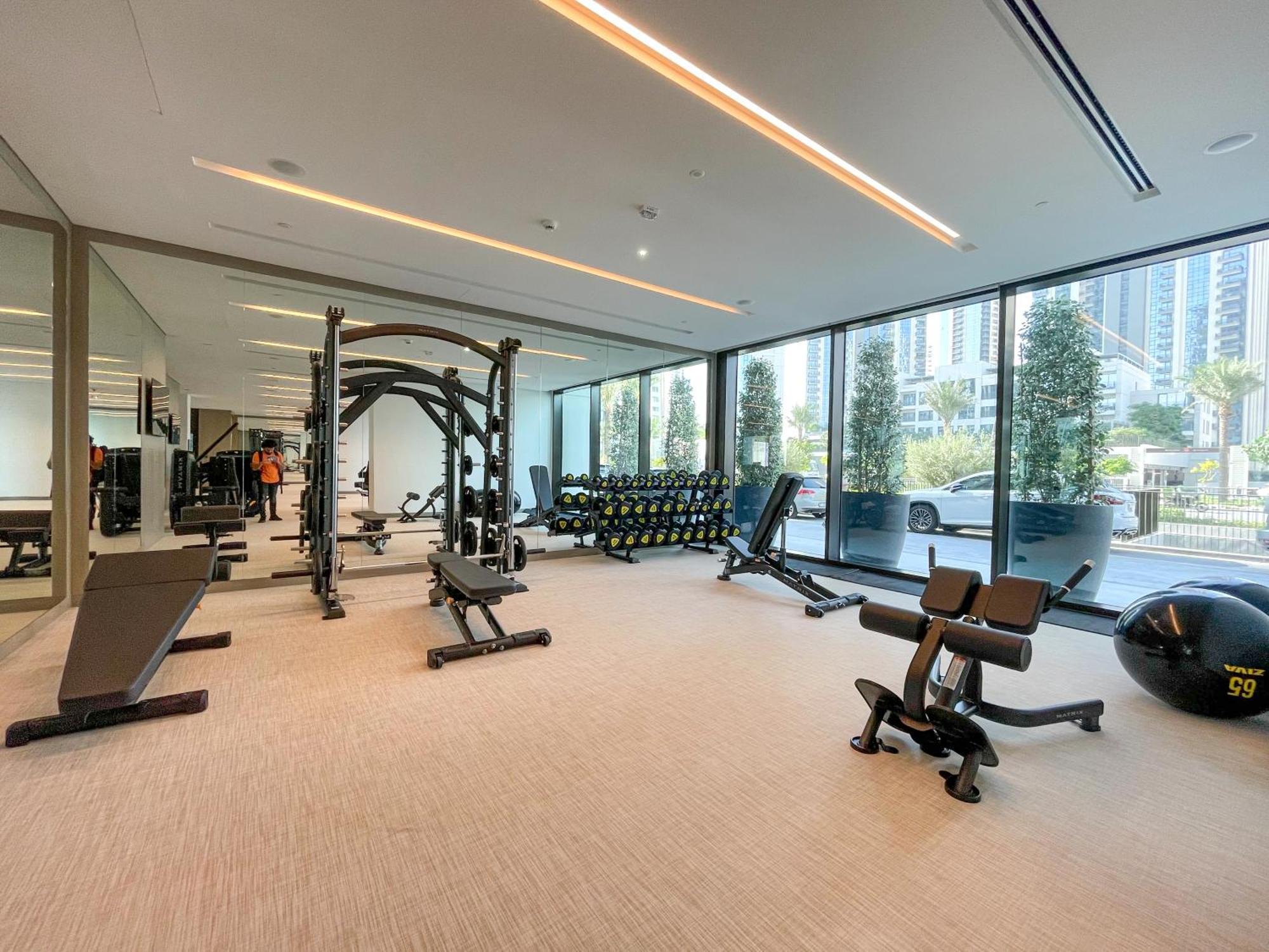 Luxe 1-bedroom Elegance In Palace Residences