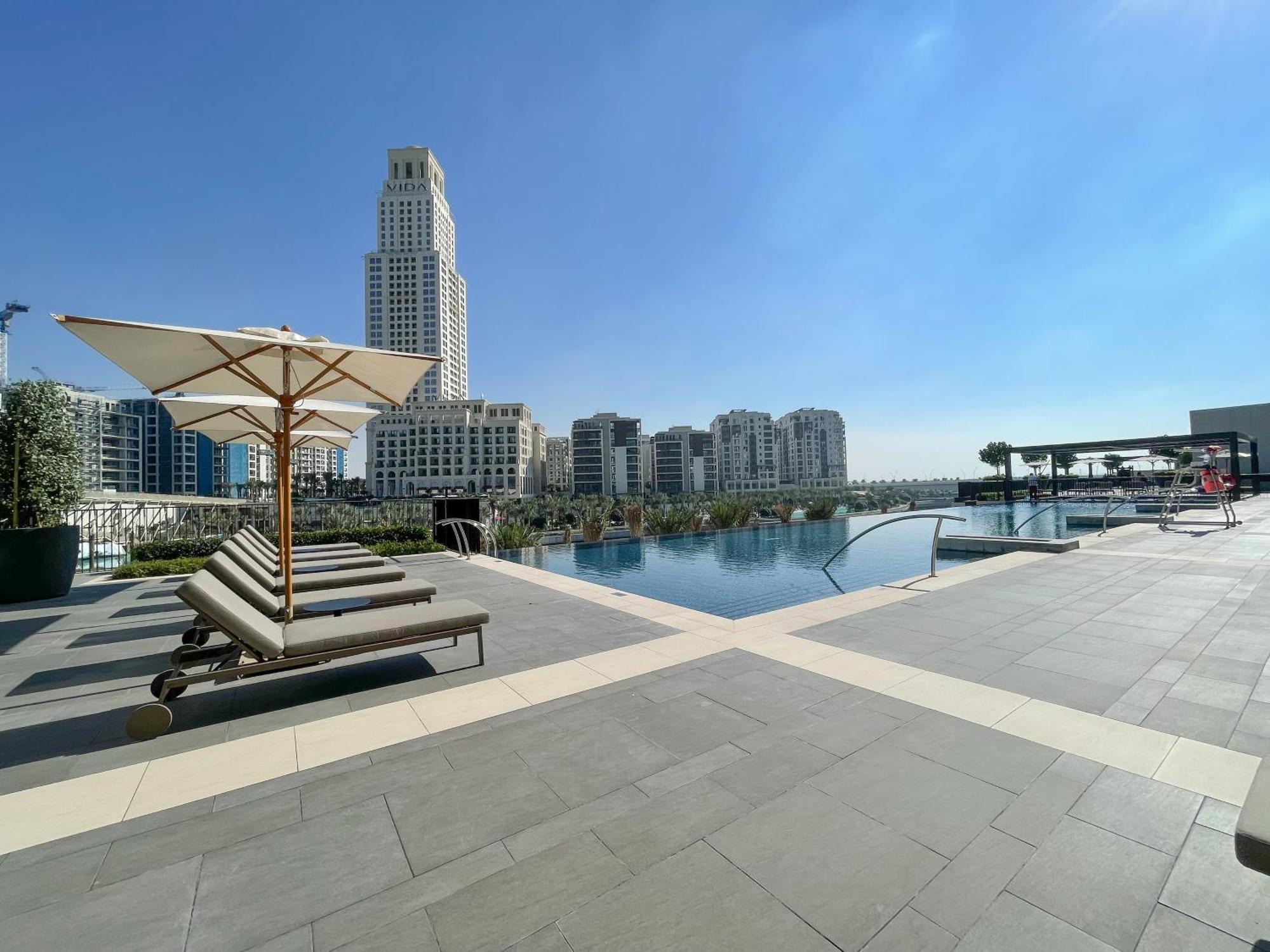 Luxe 1-bedroom Elegance In Palace Residences Dubai